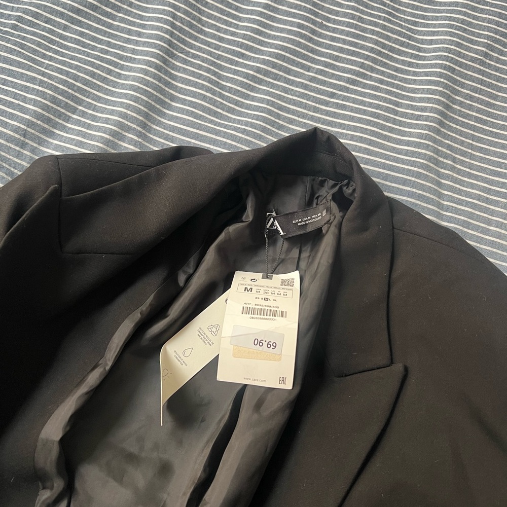 New with tags oversized black Zara blazer - Picture 2 of 3